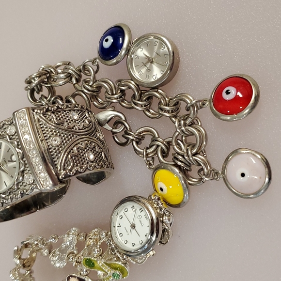 Lot of 6 watches flip flops, wraps, a cuff & charm bracelet all need batteries - Picture 11 of 11